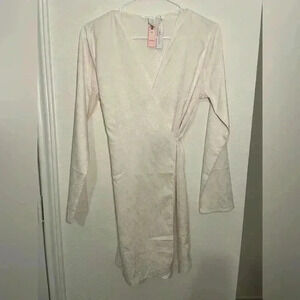 Victorias Secret Long Sleeve Off White Floral Wrap Lingerie Cover Up Size S